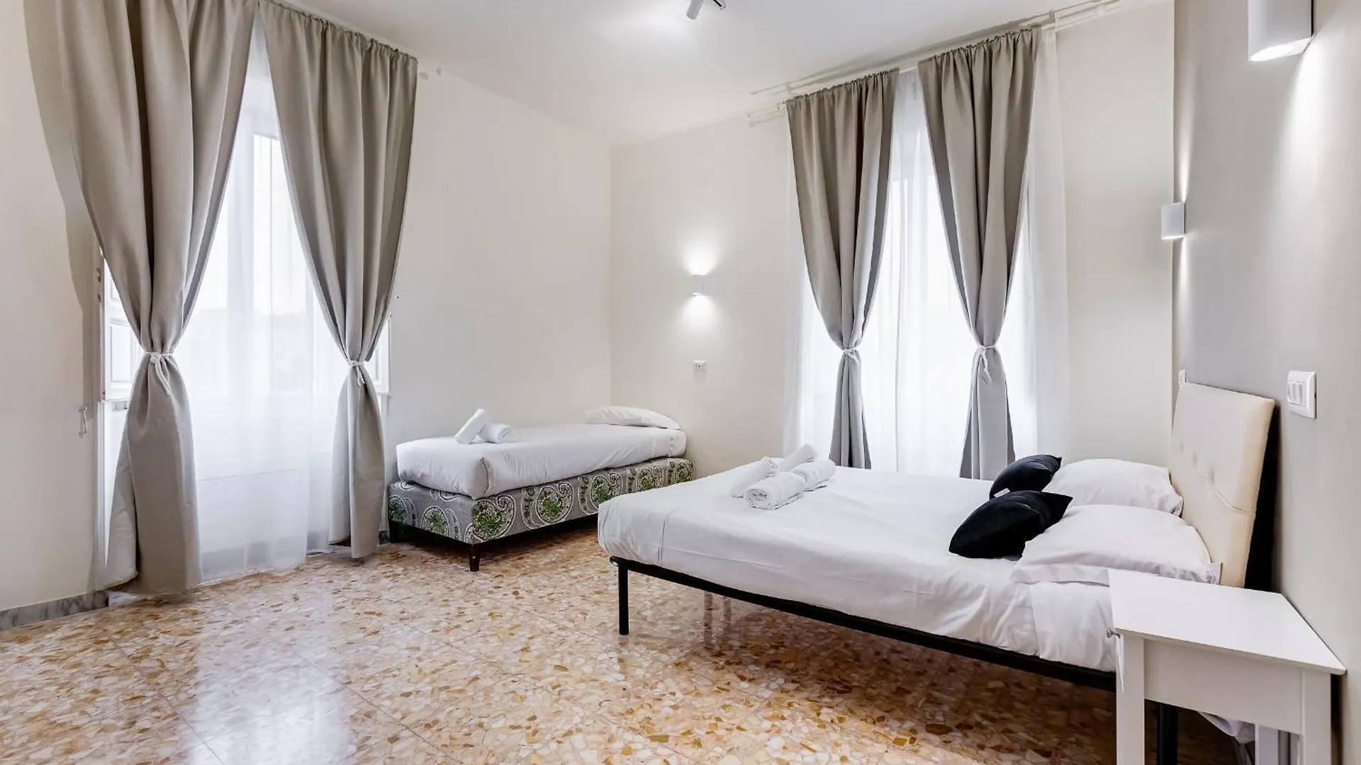 Vivilo Collection - San Vito View Apartment - 3 Bdr 2 Baths Rome