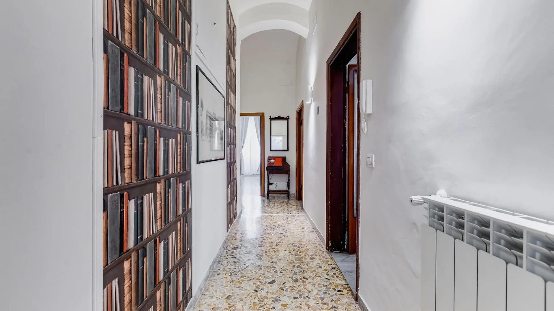 Vivilo Collection - San Vito View Apartment - 3 Bdr 2 Baths Rome