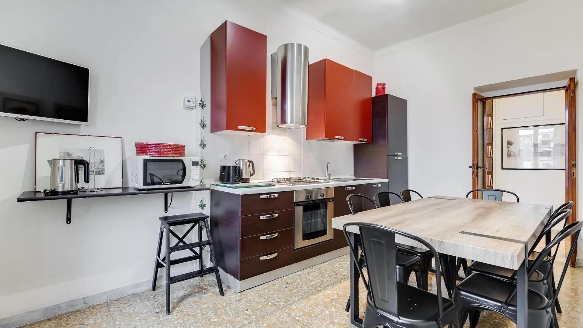 Vivilo Collection - San Vito View Apartment - 3 Bdr 2 Baths Rome 0*,  Italy