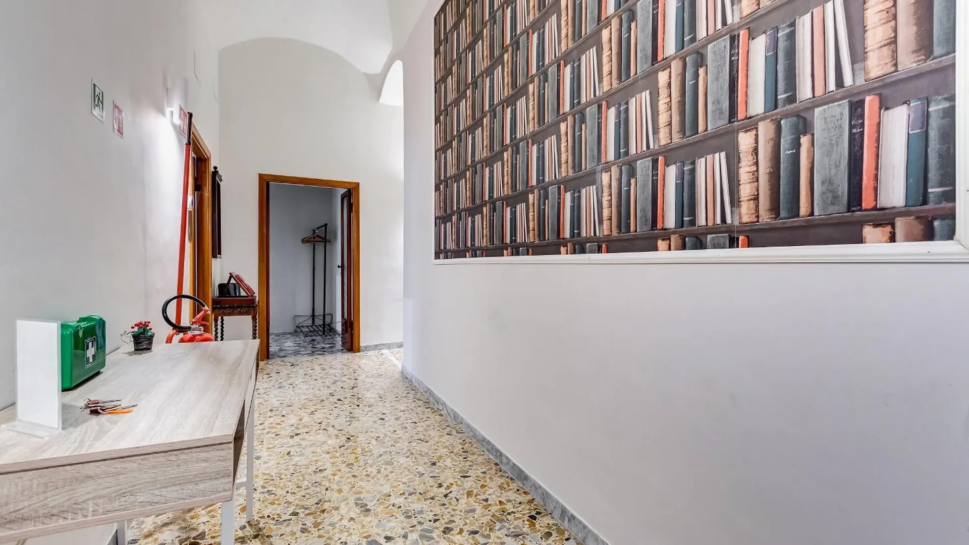 Vivilo Collection - San Vito View Apartment - 3 Bdr 2 Baths Rome