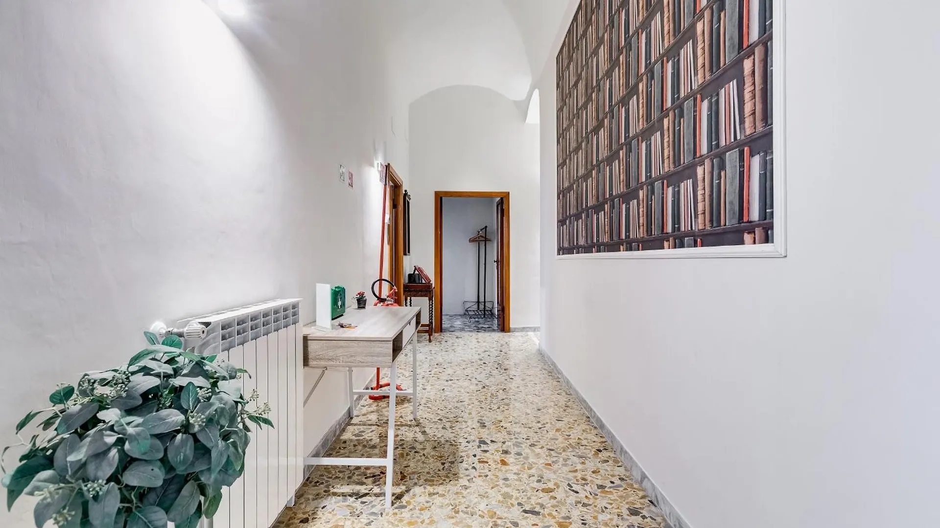 Vivilo Collection - San Vito View Apartment - 3 Bdr 2 Baths Rome