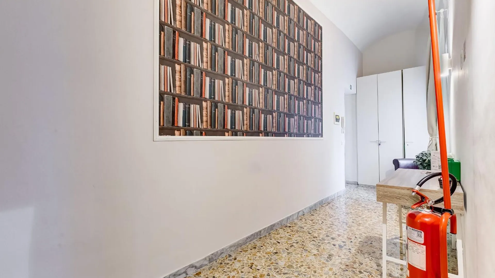 Vivilo Collection - San Vito View Apartment - 3 Bdr 2 Baths Rome