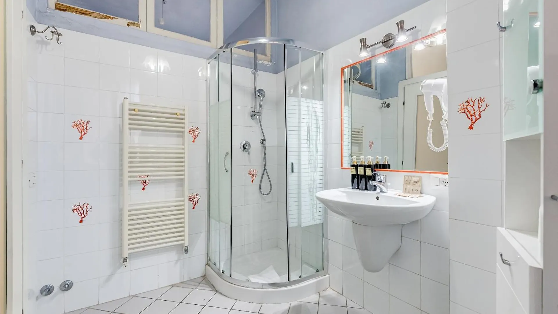 Vivilo Collection - San Vito View Apartment - 3 Bdr 2 Baths Rome