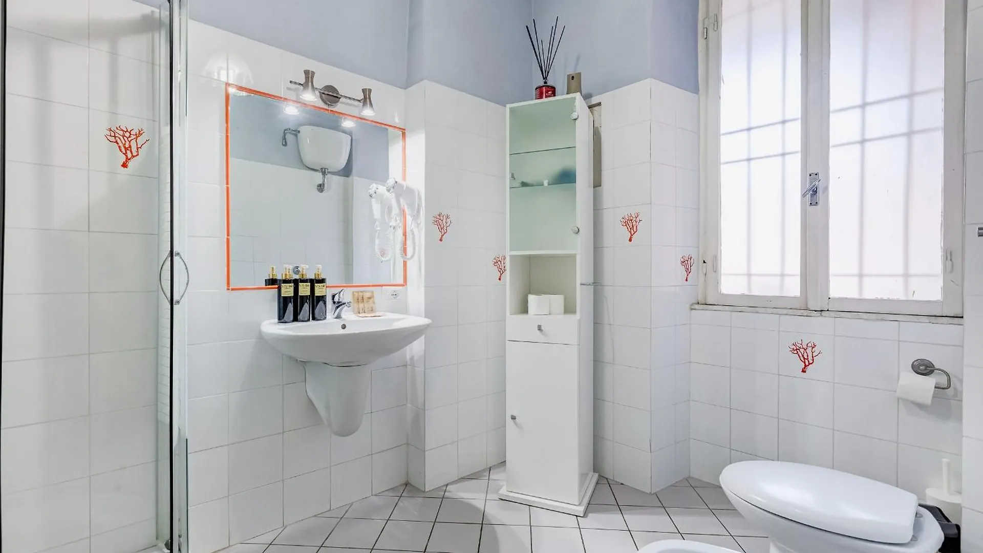 Vivilo Collection - San Vito View Apartment - 3 Bdr 2 Baths Rome Italy