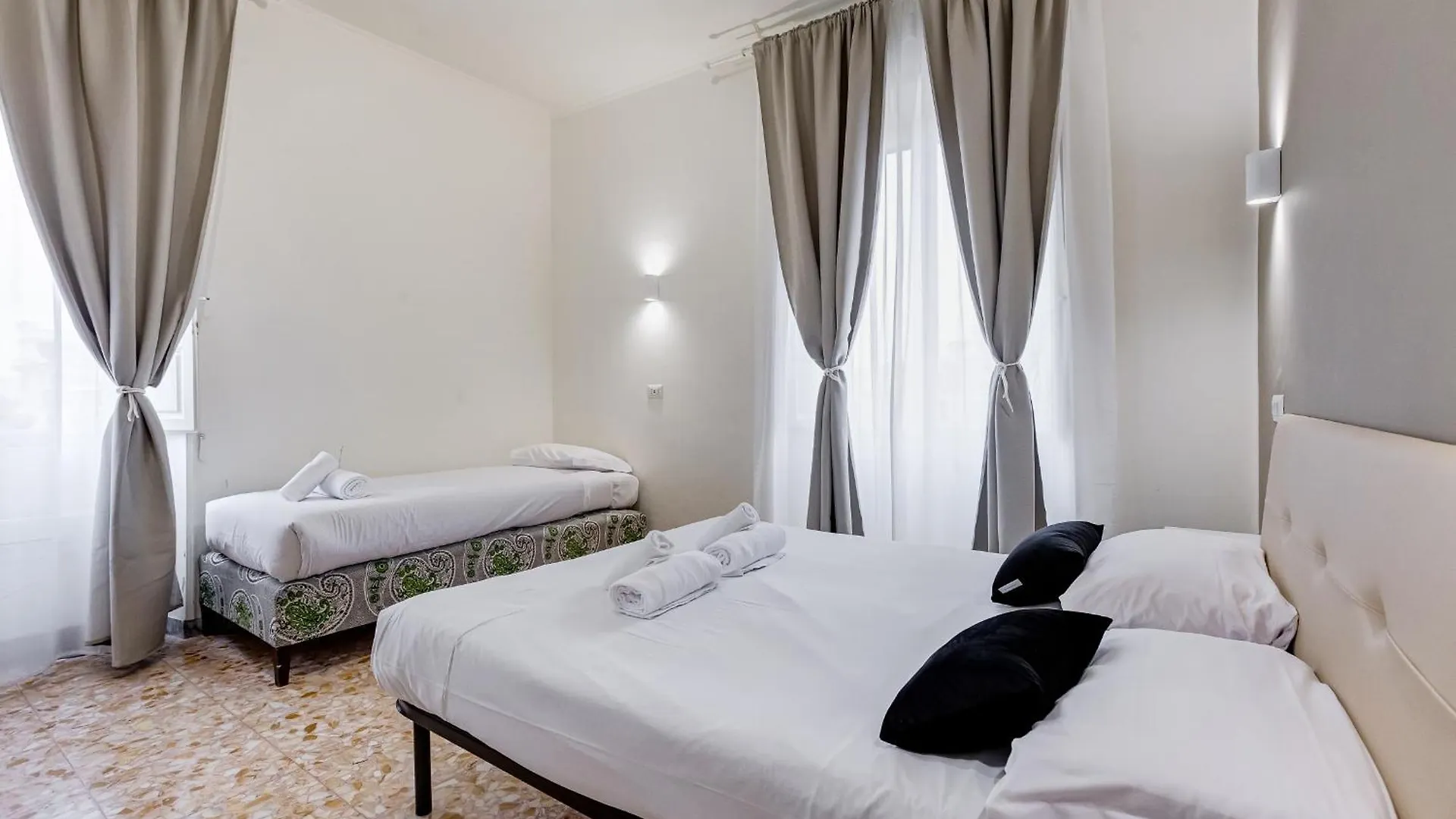 Vivilo Collection - San Vito View Apartment - 3 Bdr 2 Baths Rome Italy