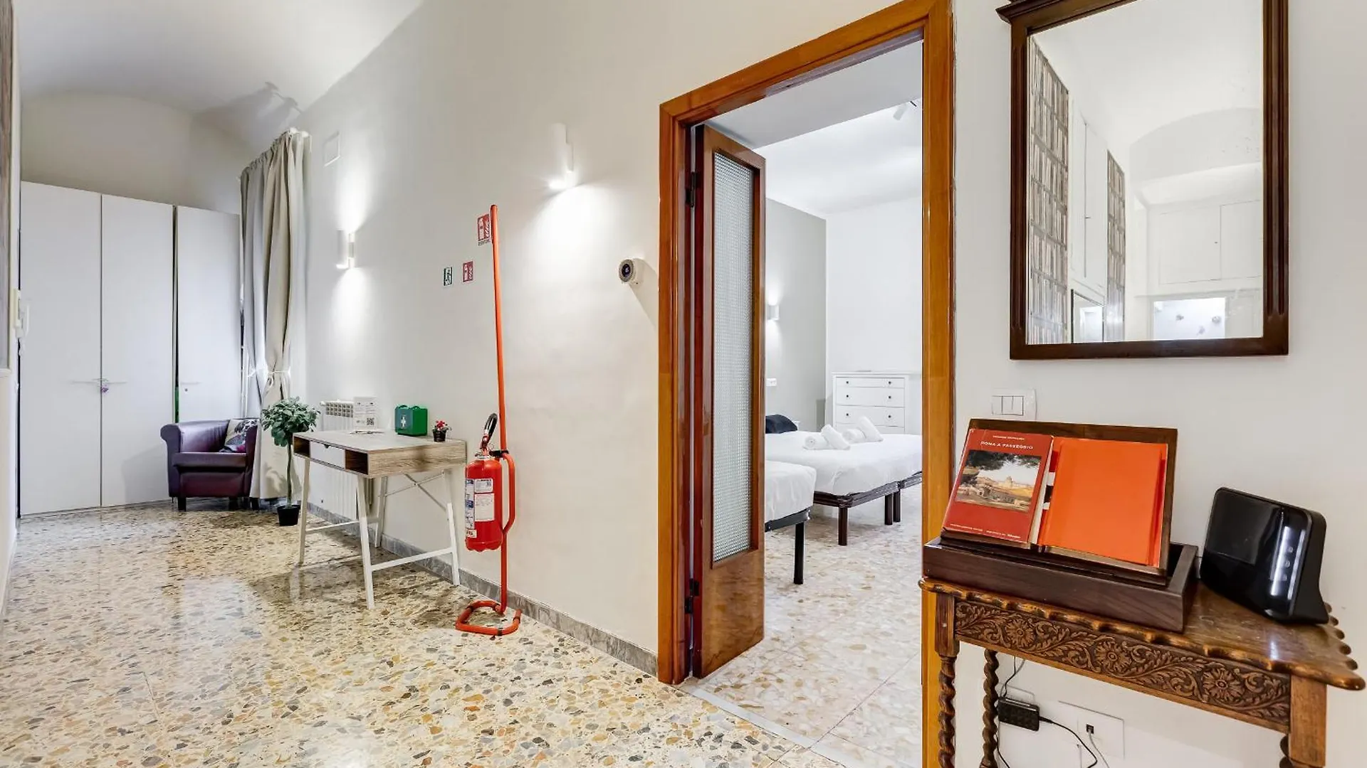 Vivilo Collection - San Vito View Apartment - 3 Bdr 2 Baths Rome Italy
