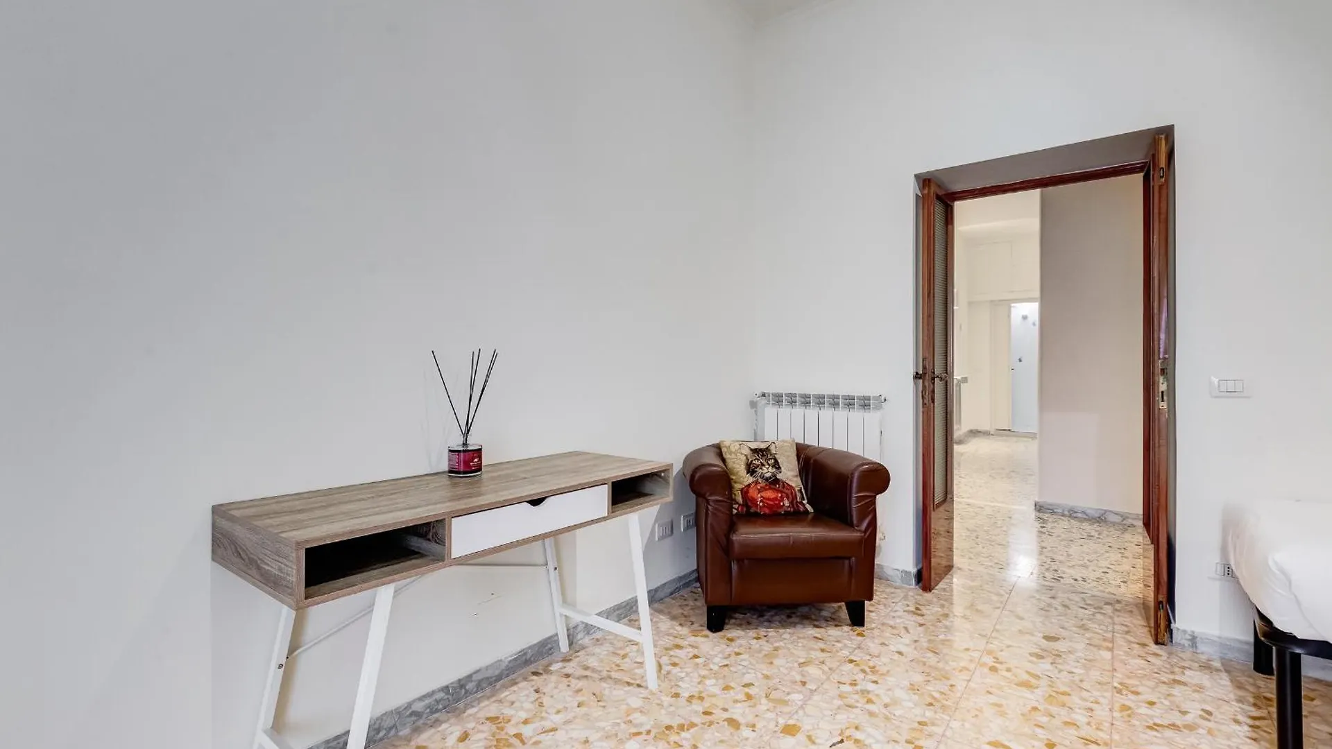 Vivilo Collection - San Vito View Apartment - 3 Bdr 2 Baths Rome