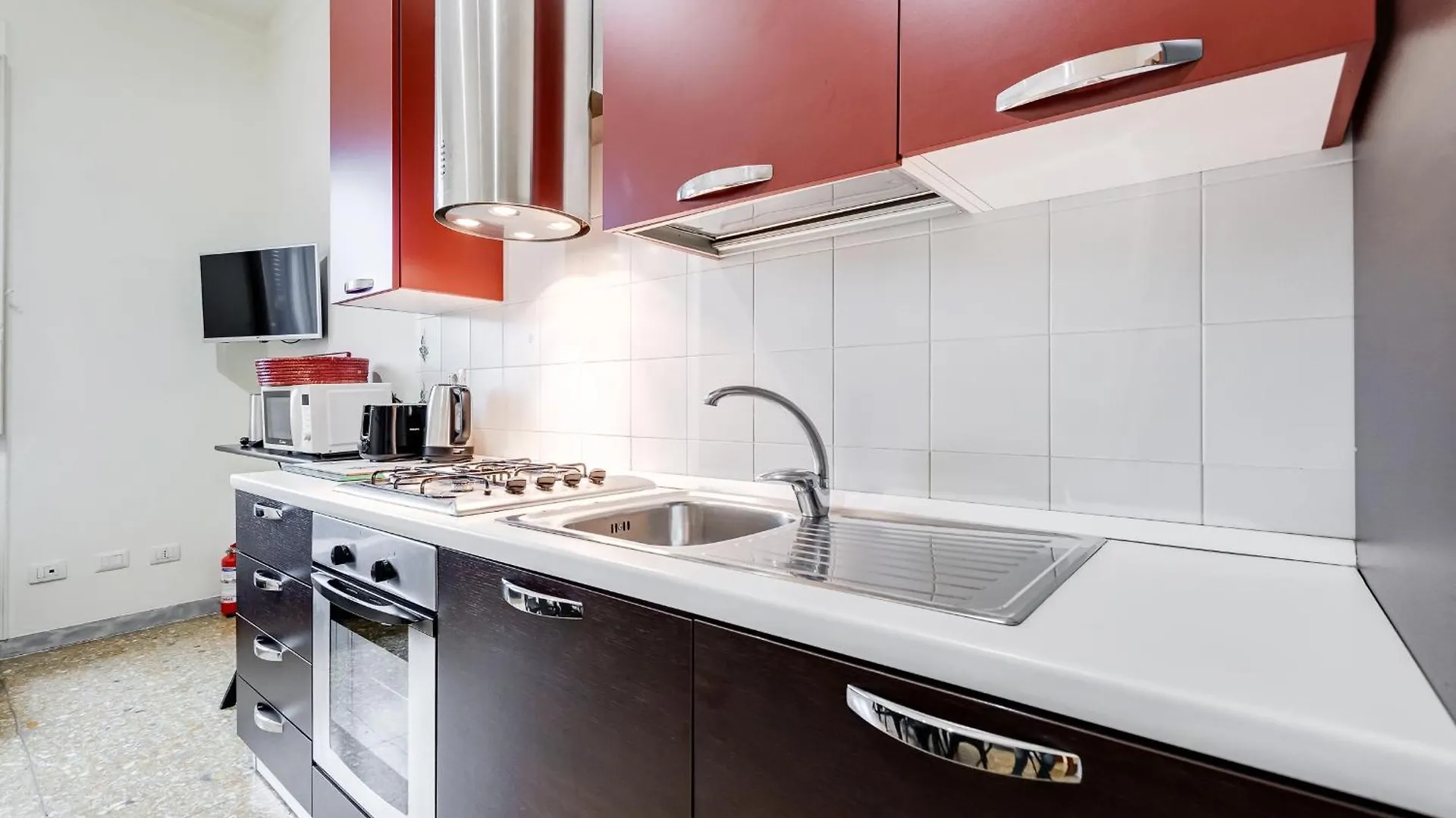 Vivilo Collection - San Vito View Apartment - 3 Bdr 2 Baths Rome