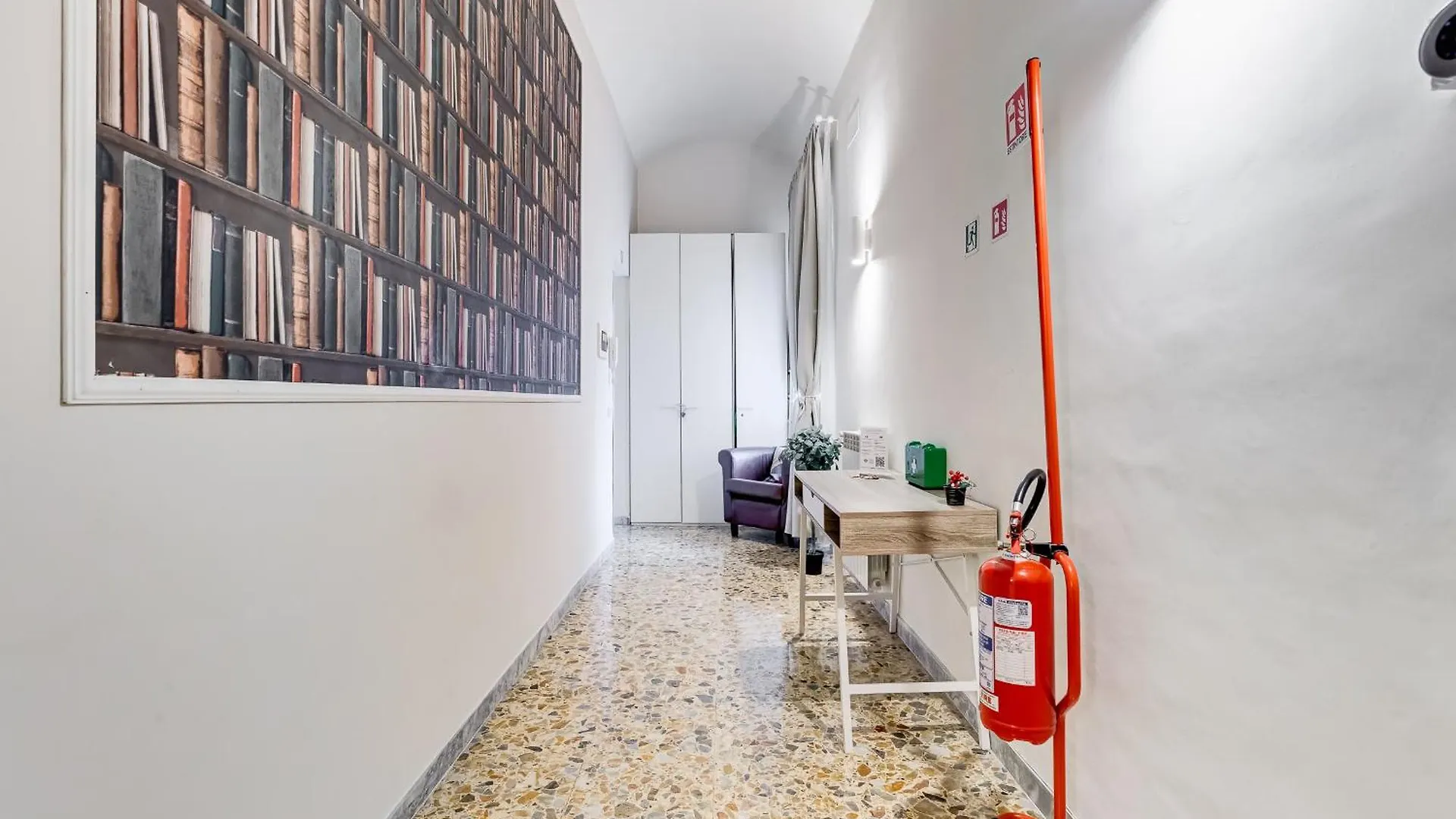 Vivilo Collection - San Vito View Apartment - 3 Bdr 2 Baths Rome 0*,