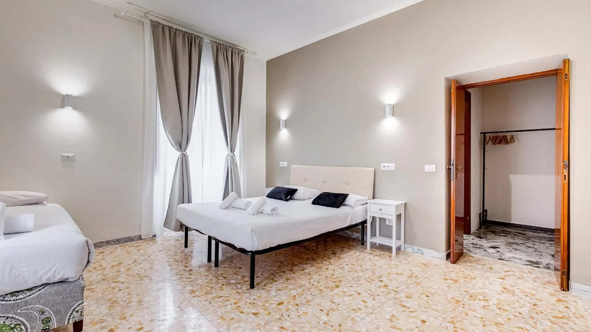 Vivilo Collection - San Vito View Apartment - 3 Bdr 2 Baths Rome Italy