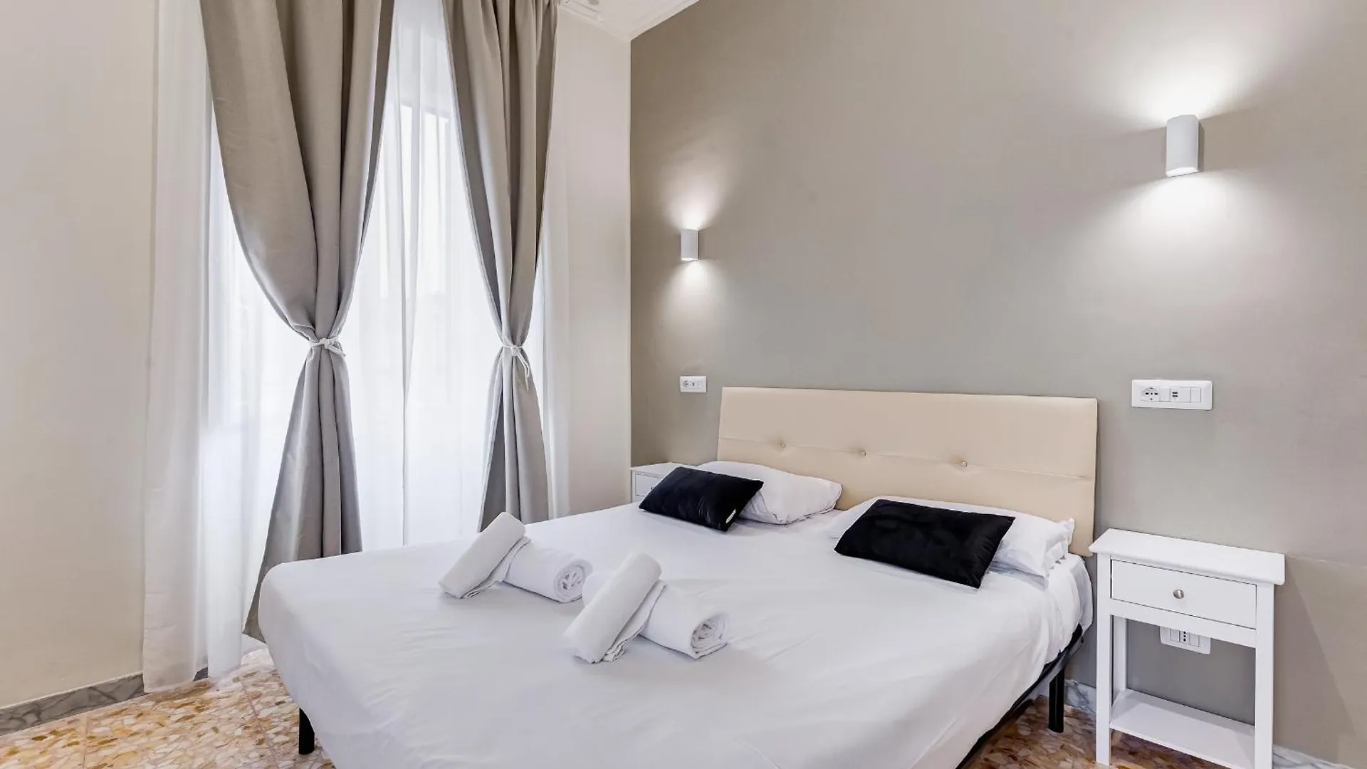 Vivilo Collection - San Vito View Apartment - 3 Bdr 2 Baths Rome Italy