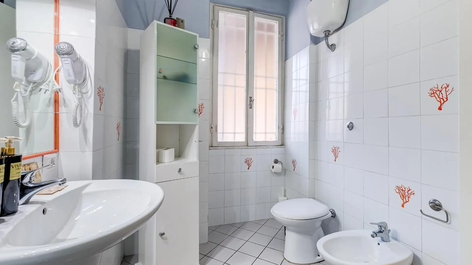 Vivilo Collection - San Vito View Apartment - 3 Bdr 2 Baths Rome