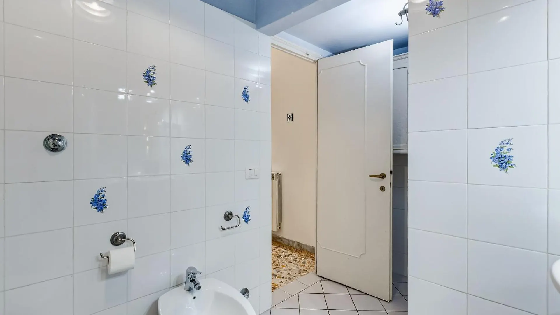Vivilo Collection - San Vito View Apartment - 3 Bdr 2 Baths Rome