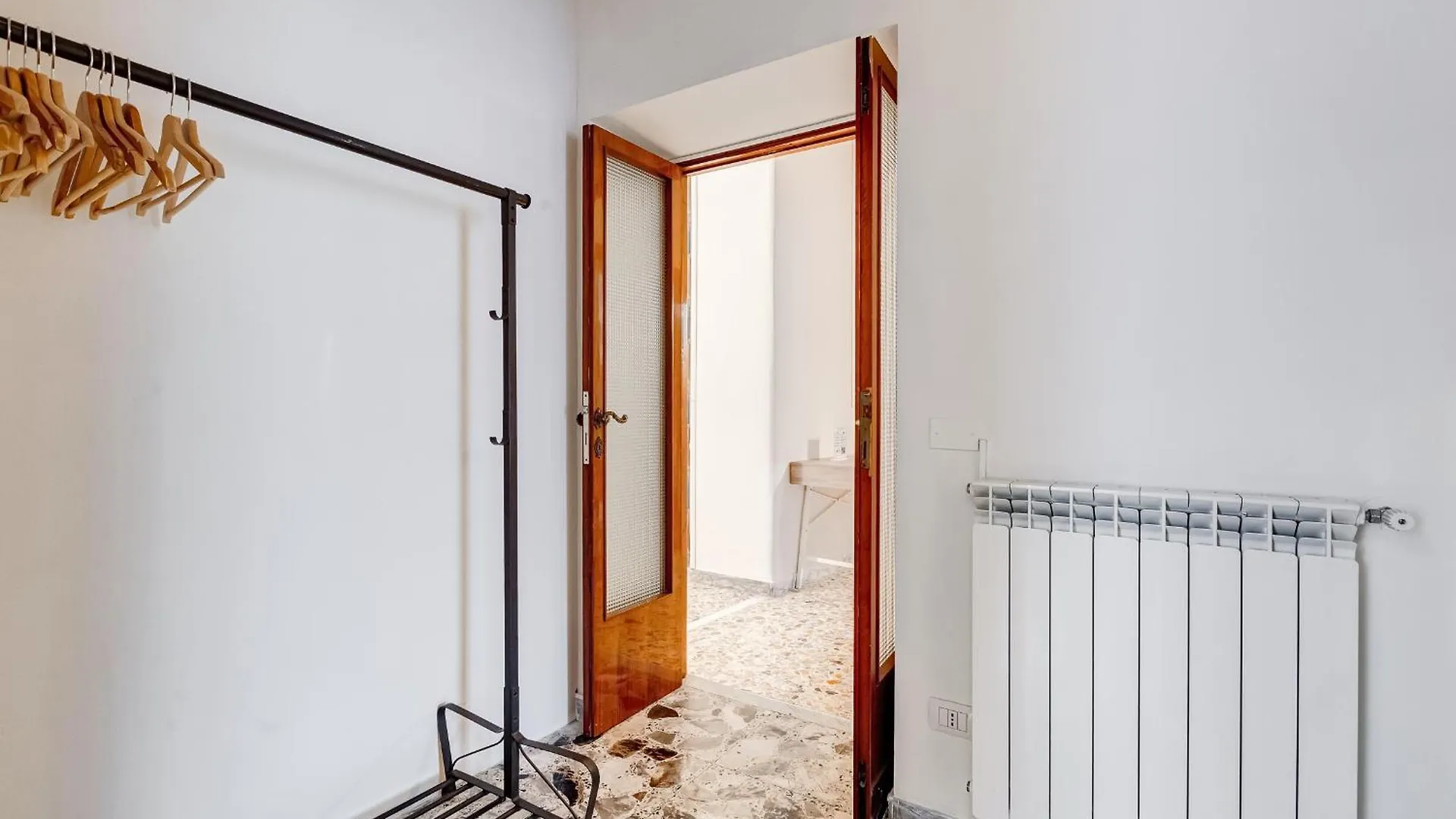 Vivilo Collection - San Vito View Apartment - 3 Bdr 2 Baths Rome Italy