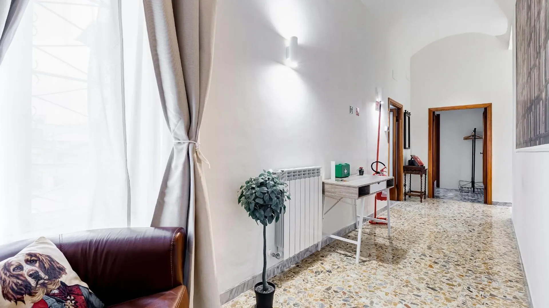 Vivilo Collection - San Vito View Apartment - 3 Bdr 2 Baths Rome