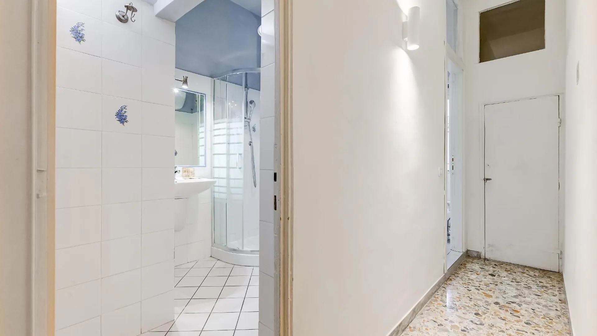 Vivilo Collection - San Vito View Apartment - 3 Bdr 2 Baths Rome