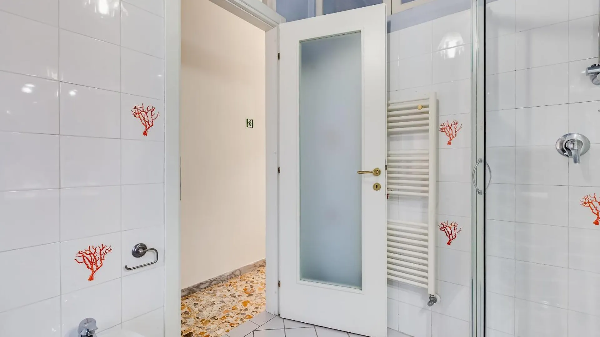 Vivilo Collection - San Vito View Apartment - 3 Bdr 2 Baths Rome 0*,